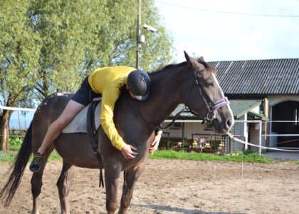 Wakacje z końmi – wspomnienia z letniego obozu
